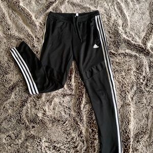 Addis’s joggers